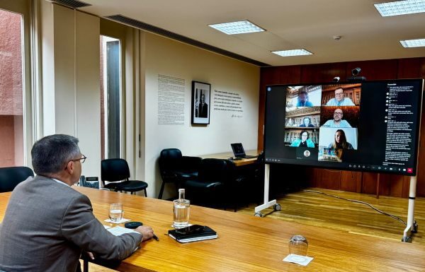 CALRE – Luís Garcia destaca integridade digital parlamentar em reunião do Grupo de Trabalho e-Democracy na Era da Inteligência Artificial
