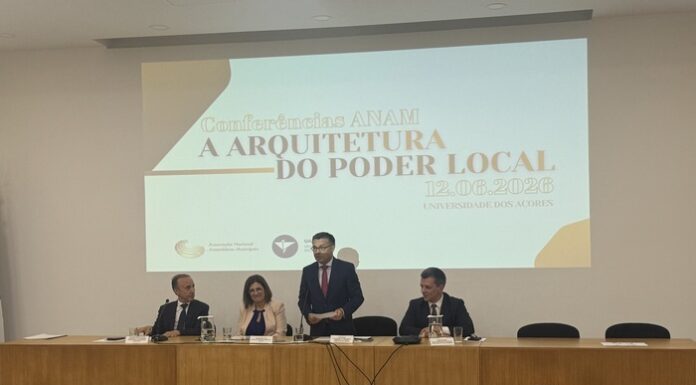 Presidente do Parlamento açoriano defende reforço da cooperação entre o poder local e regional