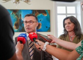 Plenários passam a contar com tradução em Língua Gestual Portuguesa (LGP) – Nova funcionalidade pretende aproximar Parlamento dos cidadãos