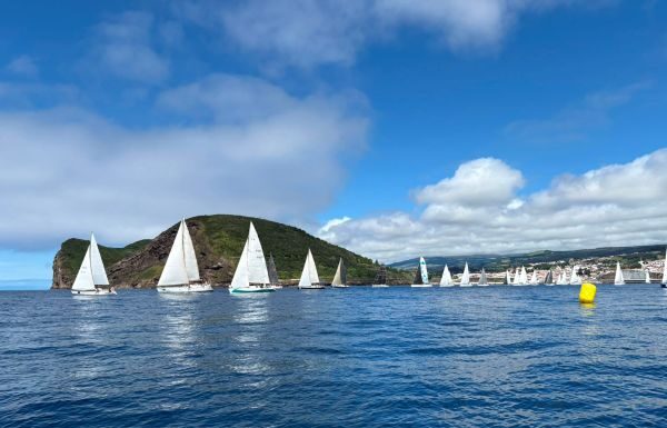 Regata da Autonomia – Atlantis Cup 2026 já navega em direção à Horta
