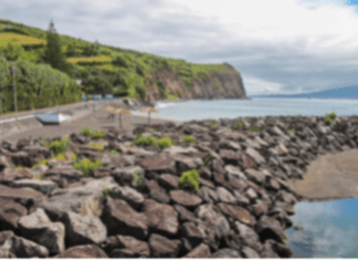 Praia e Ribeira da Conceição | Políticas Marítimas esclarece que limpeza da ribeira é competência do Município
