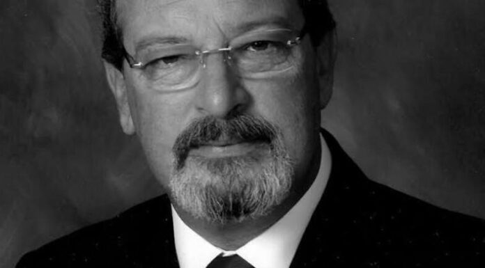 José Manuel Bolieiro manifesta profundo pesar pelo falecimento de Fernando Manuel Machado Menezes