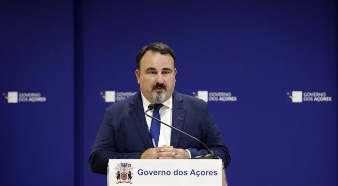 Aprovação em votação final global na AR reforça compromisso do Estado com reivindicação do Corvo, realça Paulo Estêvão