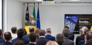 José Manuel Bolieiro inaugura laboratório de inovação para tornar os “serviços públicos mais simples e eficientes”