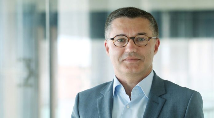 Presidente da Assembleia Legislativa participa na Sessão solene comemorativa do 50.º aniversário da Autonomia da Madeira