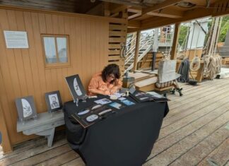 Artista faialense apresenta trabalho nos Estados Unidos – Cláudia Furtado leva memória baleeira do Faial à Nova Inglaterra