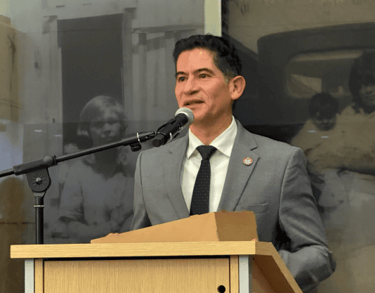 Homenagem – Reitor da Universidade Estadual da Califórnia em Fresno distinguido com o Prémio Língua e Cultura Portuguesa